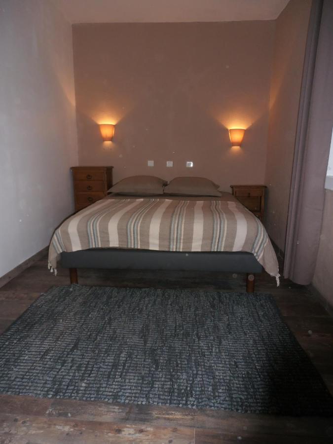 Bed and Breakfast La Vallee De Gaia Saint-Hilaire-de-Lavit Экстерьер фото